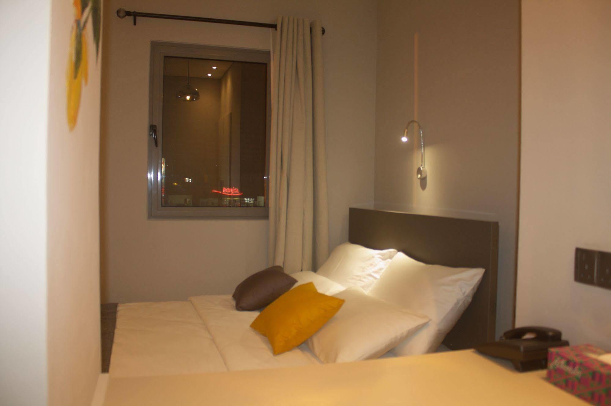 Wiaboman Urbano Hotel By Roots מראה חיצוני תמונה